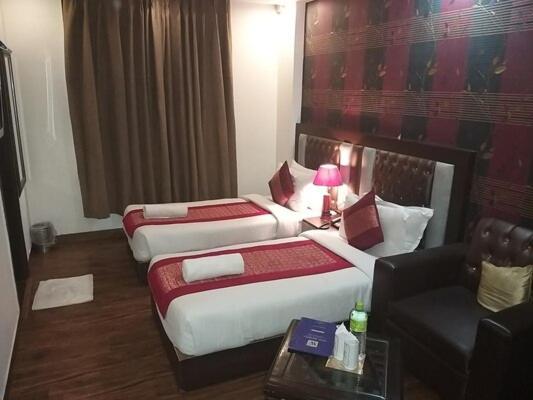 Hotel Waterfall Paschim Vihar Delhi Eksteriør billede